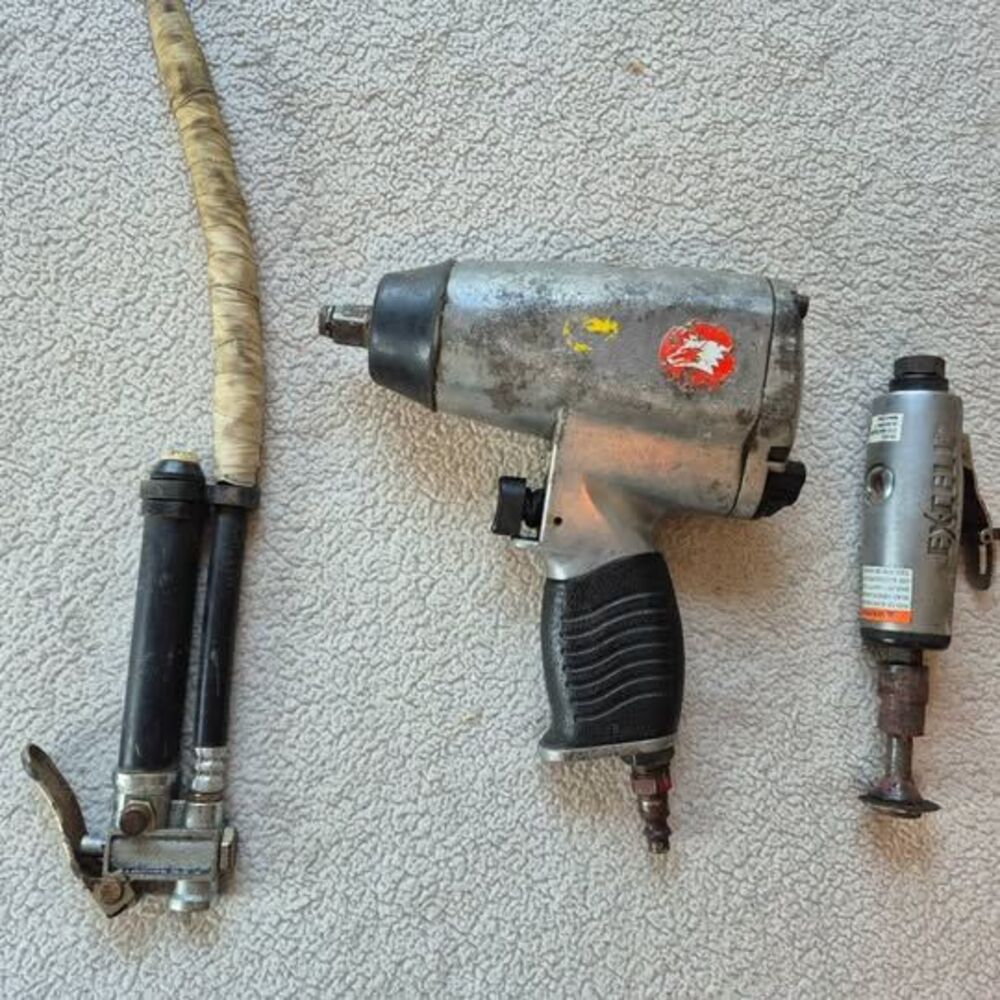 Pneumatic Tool Lot: Impact Wrench and Die Grinder
